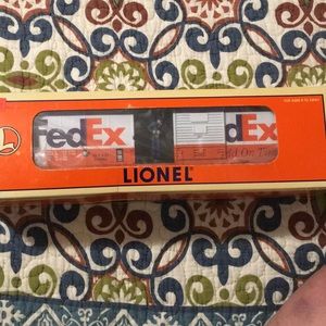 Lionel Fed-Ex Animated boxcar.